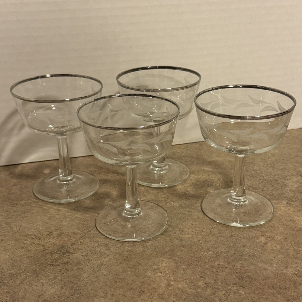 Set of 4 Cristal D'Arques Durand Champagne Glass Laurel Etched Silver Rim